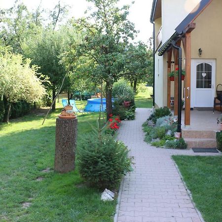 Ferienwohnung Privat Cerenica Belusa Exterior foto
